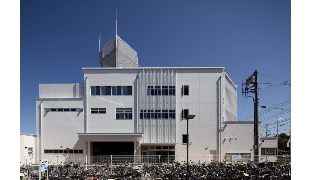 西側正面